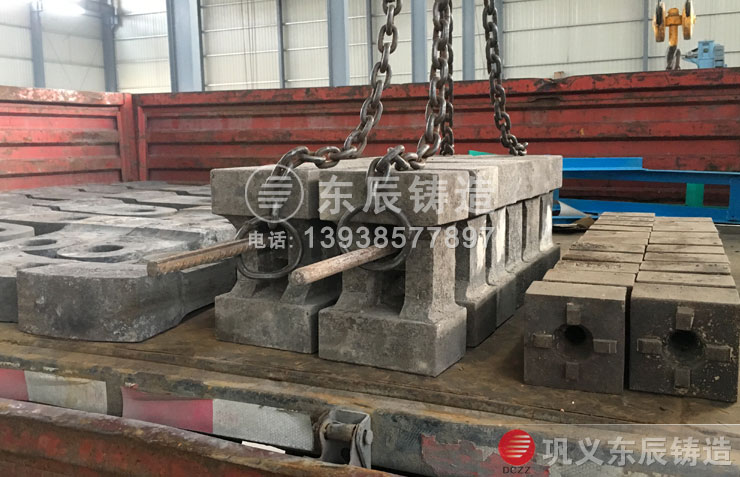 優(yōu)質(zhì)耐磨錘頭 打砂錘頭 破碎機錘頭廠